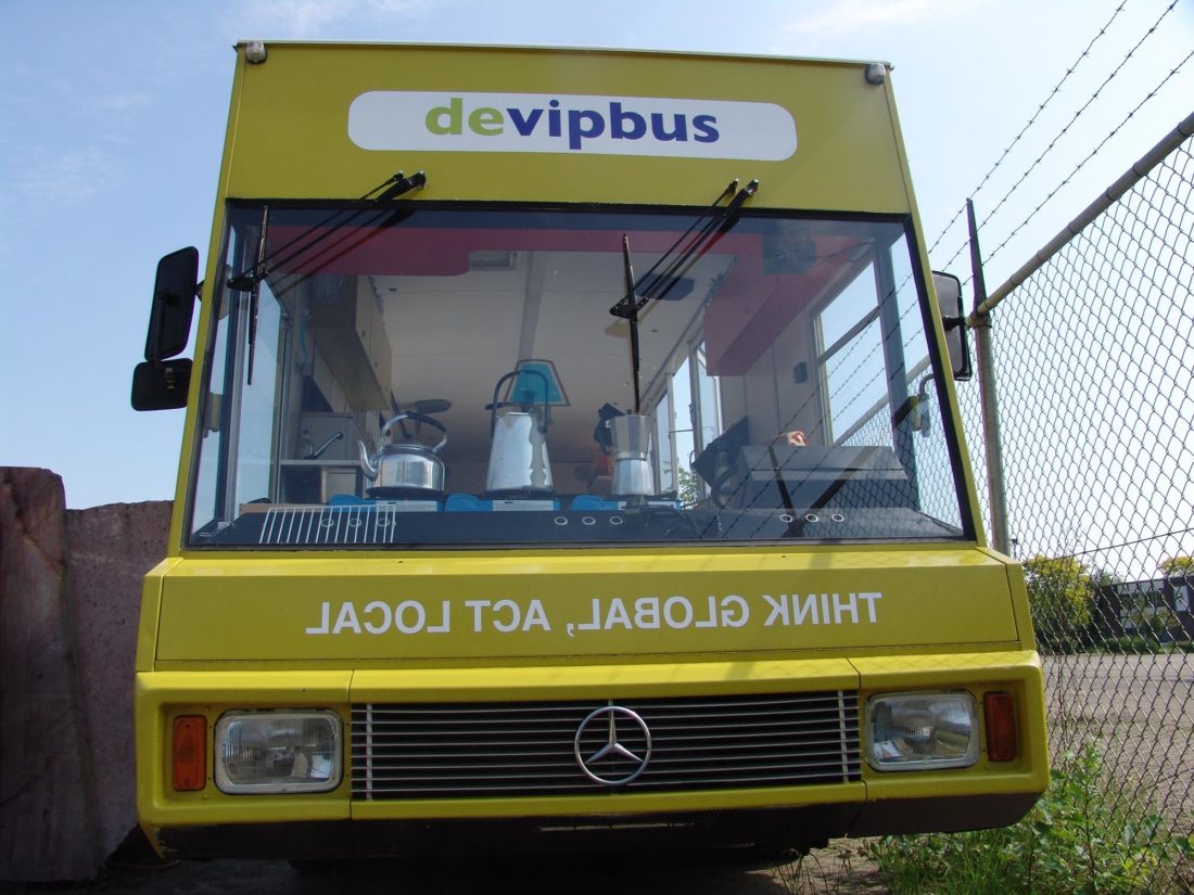 VIP bus ontwerp Jan Stigt in opdracht van Typisch Dennis